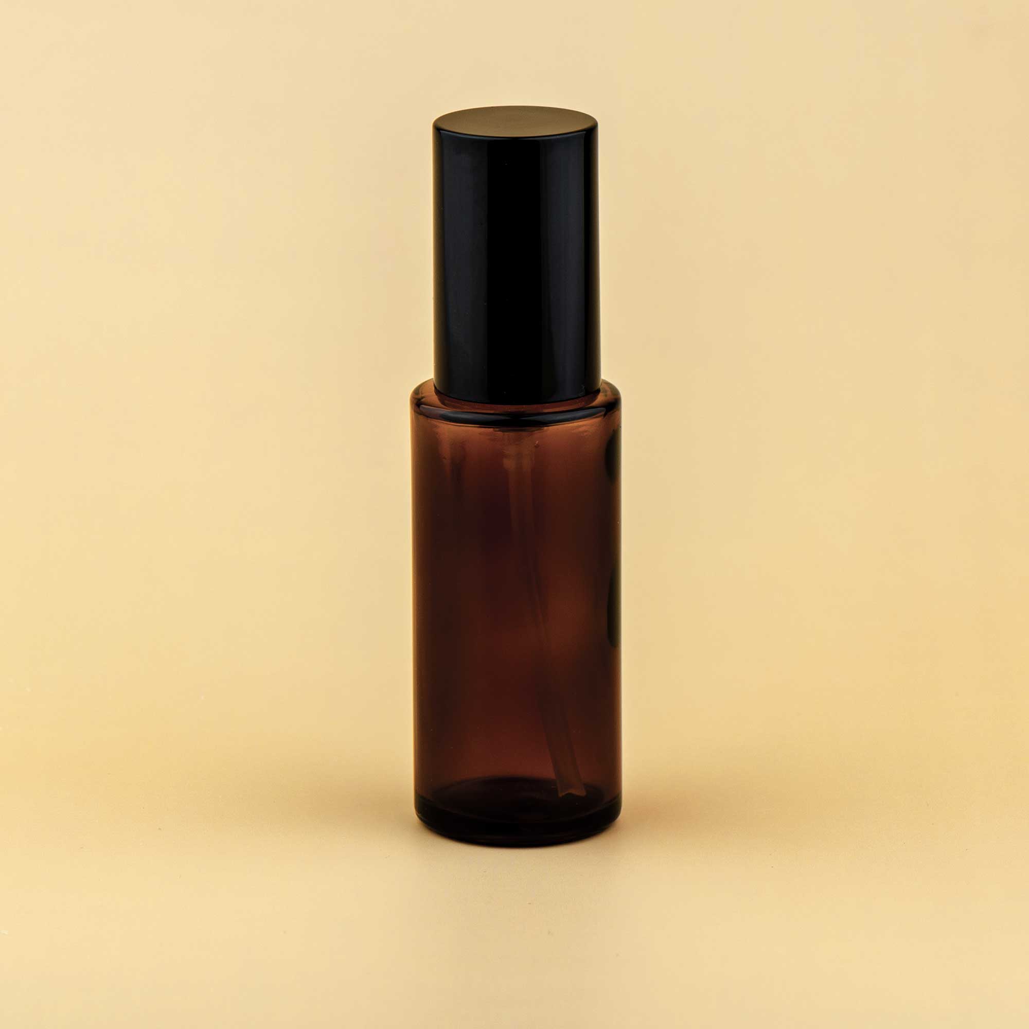 HERA 50ml braon staklena bočica sa crnim sprej raspršivačem - 428250