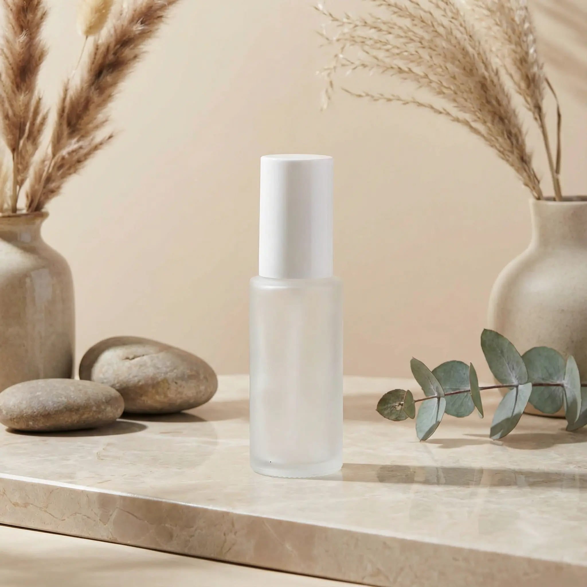 HERA 50ml mat bela staklena bočica sa belim sprej raspršivačem - 428270