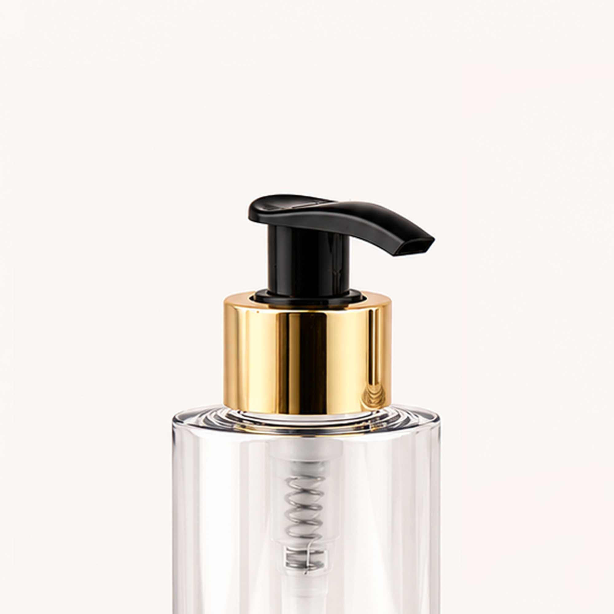 LIMA 28 PET boca 250/500ml, transparentna, pumpica - dozator (srebrni/zlatni aluminijum prsten) - 443400 - 443550 - 448550 - 448560 - 448565