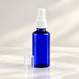 Plava PET bočica 50 ml sa belom gel-serum pumpicom, grlo 18 mm - 413400 - 425100 | Bazika