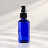 Plava PET bočica 50 ml sa crnom gel-serum pumpicom, grlo 18 mm - 413400 - 425110 | Bazika