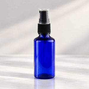 Plava PET bočica 50 ml sa crnom gel-serum pumpicom, grlo 18 mm - 413400 - 425110 | Bazika