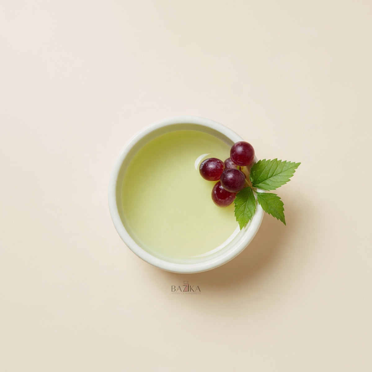Ulje semenki grožđa (Grape Seed Oil) (INCI: Vitis Vinifera Seed Oil) – kozmetička sirovina, Bazika.rs